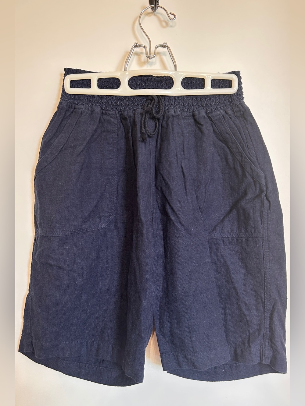 CHRISTOPHER & BANKS LINEN/COTTON BLEND SHORTS SMOCKED WAIST